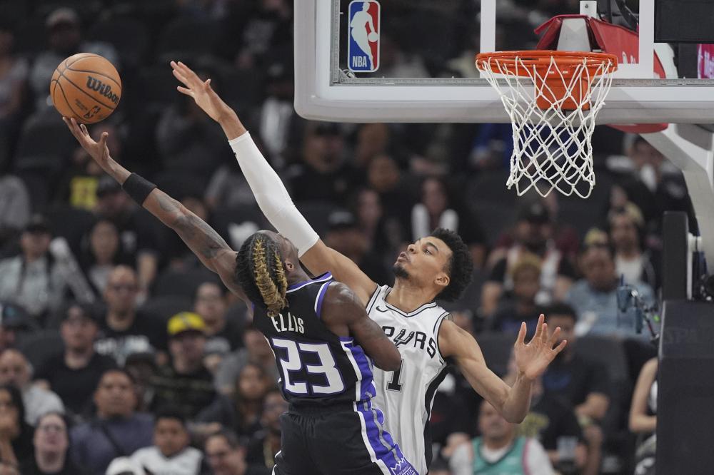 与利物浦续 与利物浦续