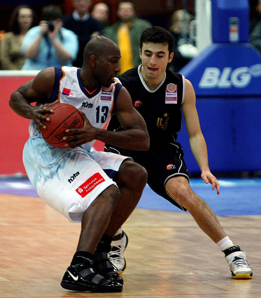 违规使用球 违规使用球