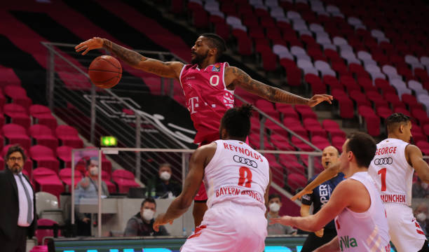 队协作与坚 队协作与坚